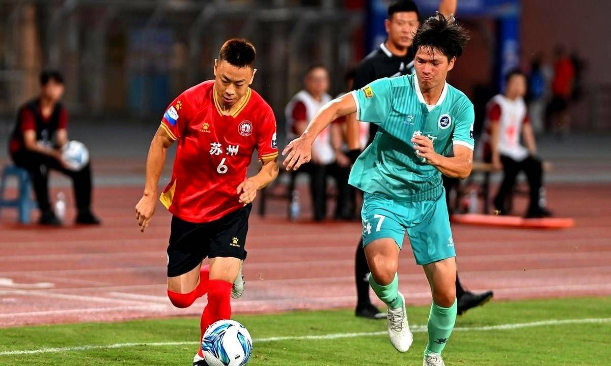 赛制大改引争议!苏超联赛推“双败淘汰”,能否实现职业化发展?
