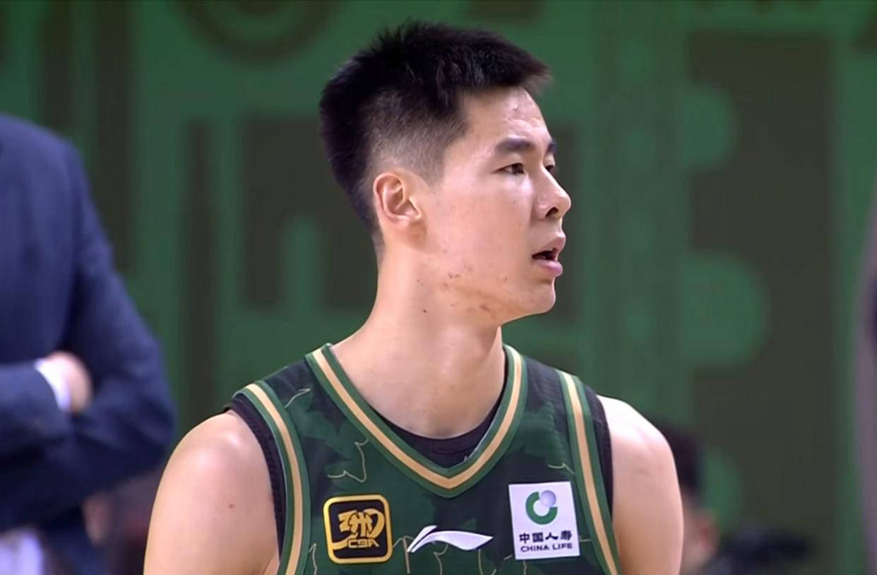 郭昊文拒绝NBA活塞队邀约,选留CBA联赛发展!