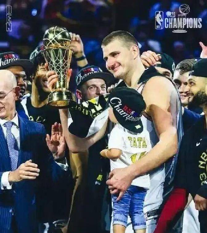 场均9分命中率近八成!博格丹伤退,塞尔维亚男篮争冠添变数